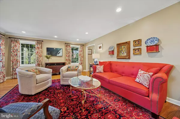 Gladwyne, PA 19035,1532 WAVERLY RD