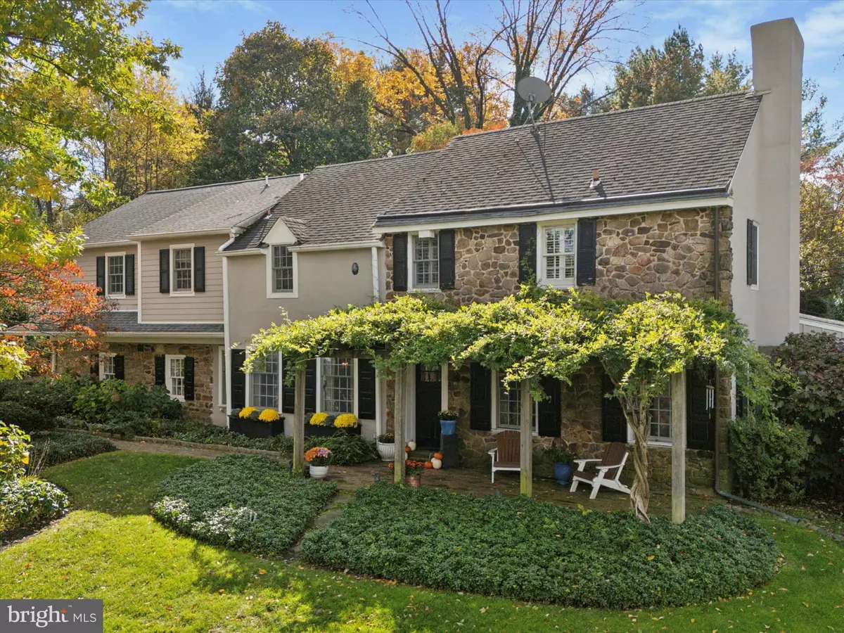 Gladwyne, PA 19035,1532 WAVERLY RD