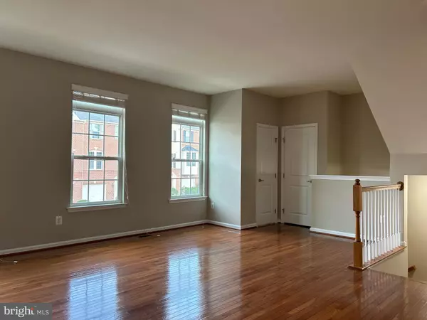 Sterling, VA 20166,45901 PEACH OAK TER