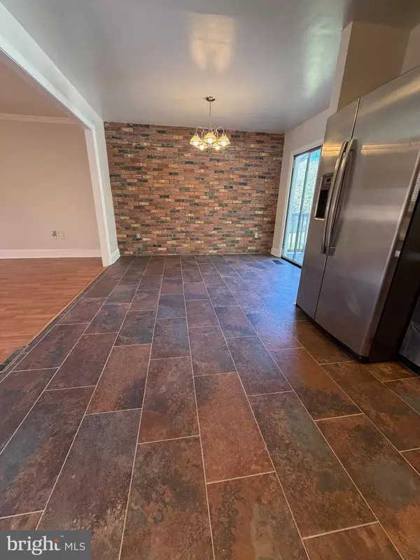 Woodbridge, VA 22192,2406 SAGAMORE CT