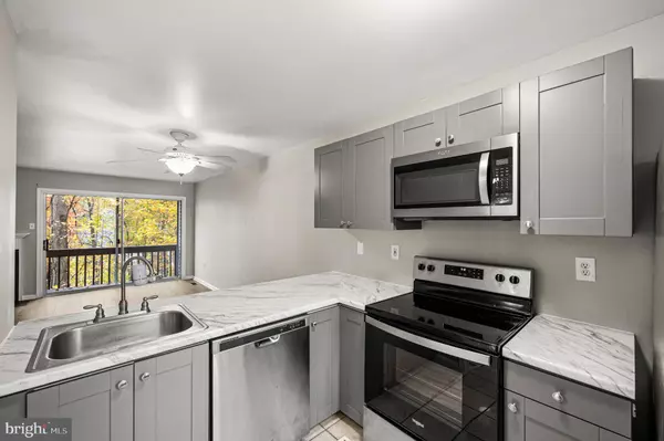 Aston, PA 19014,440 DERRY DR #440