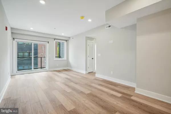 Philadelphia, PA 19121,2625 W JEFFERSON ST #402