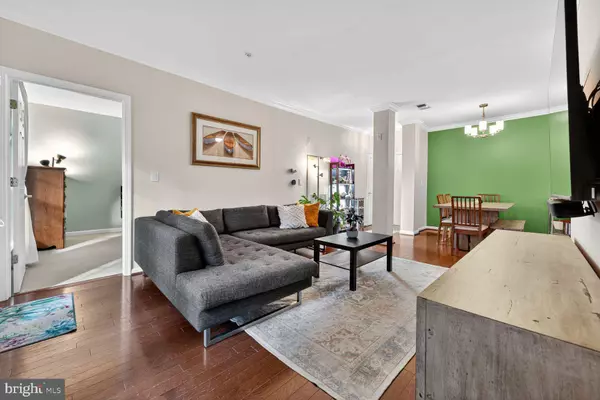 Alexandria, VA 22311,4561 STRUTFIELD LN #3211