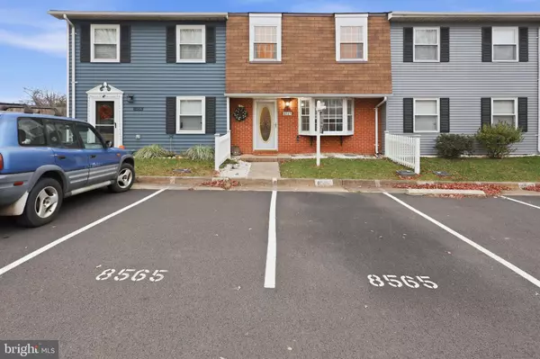 Marshall, VA 20115,8565 PELLAM CT