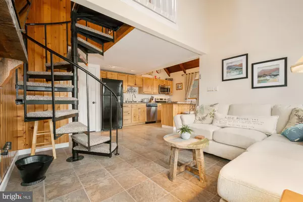 Oakland, MD 21550,157 JEFFREY LN #21C