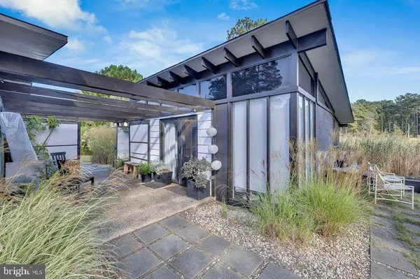 Rehoboth Beach, DE 19971,37430 5TH ST