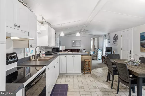 Lewes, DE 19958,31588 OAK CT