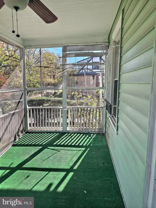 Washington, DC 20020,2040 31ST PL SE