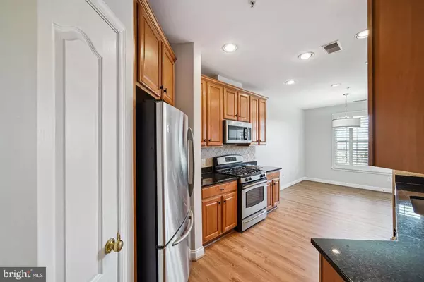 Rockville, MD 20850,9405 BLACKWELL RD #305