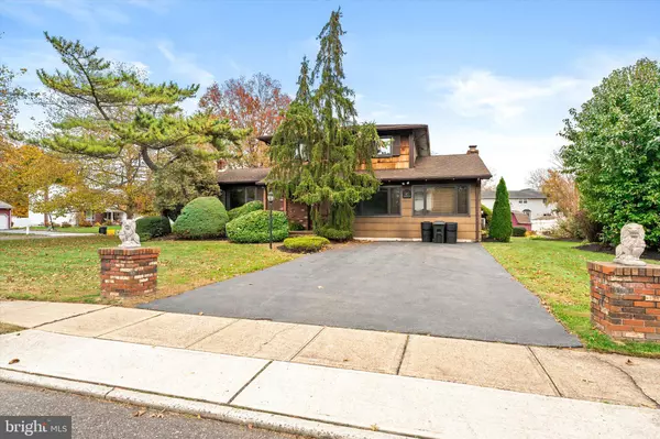 87 LIMEWOOD DR, Hamilton, NJ 08690