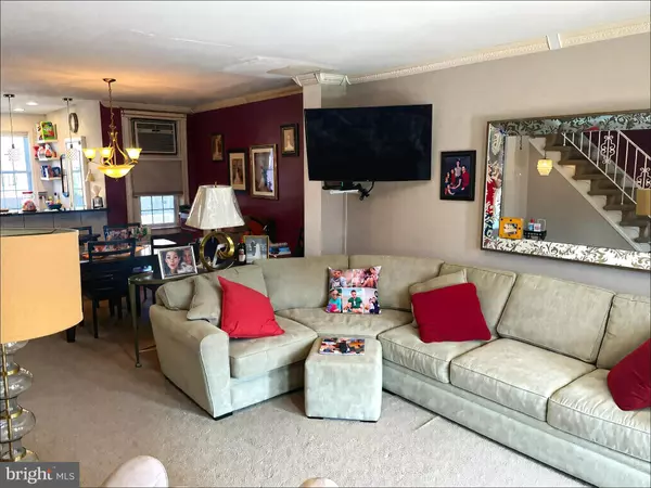 Philadelphia, PA 19135,7178 GILLESPIE ST