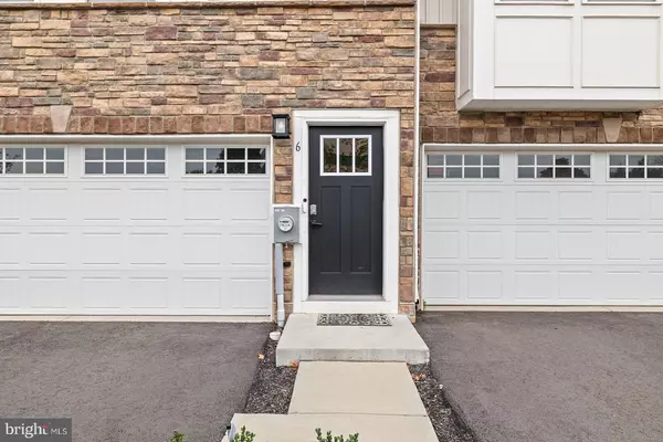 Lawrence Township, NJ 08648,6 DOLCIE LN