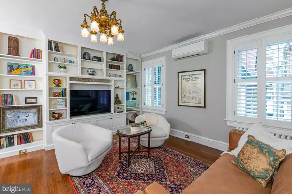 Princeton, NJ 08542,98 NASSAU ST #3