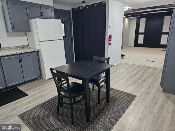 Elmer, NJ 08318,3 CEDARWOOD DR