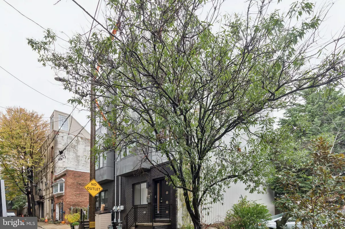 Philadelphia, PA 19123,834 N ORKNEY ST