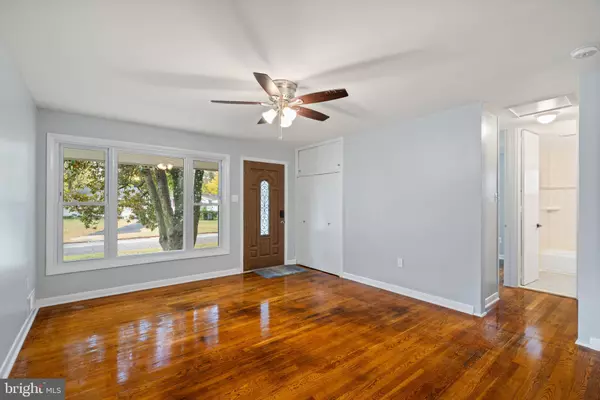 Woodbridge, VA 22191,904 HOPTON RD