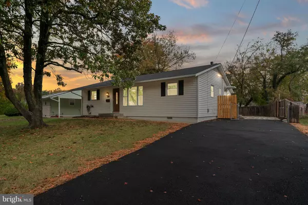 Woodbridge, VA 22191,904 HOPTON RD