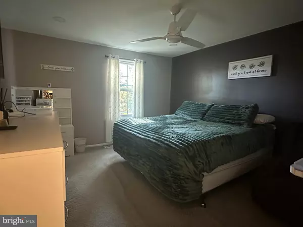 Woodbridge, VA 22192,12232 NUTMEG CT