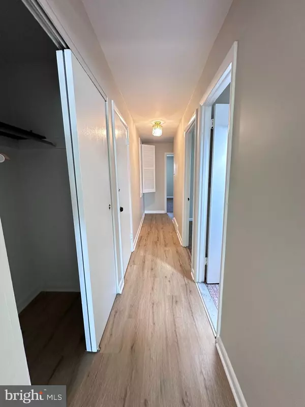 Philadelphia, PA 19152,2343 HOFFNAGLE ST