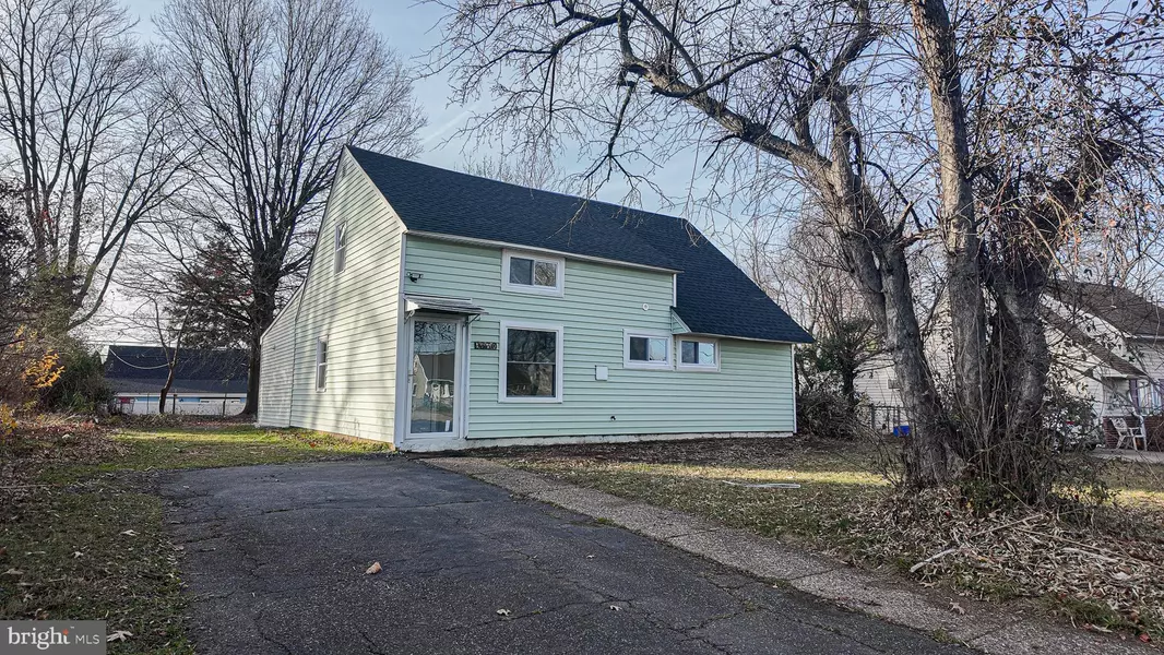 9330 ACADEMY RD, Philadelphia, PA 19114