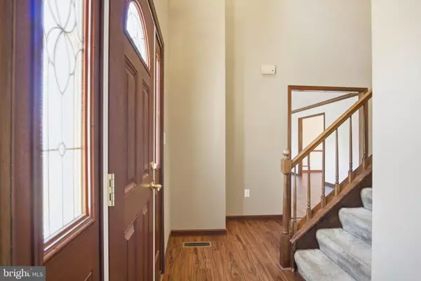 Mechanicsburg, PA 17050,909 KENT DR