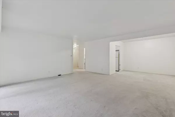 Wayne, PA 19087,118 DRUMMERS LN #118