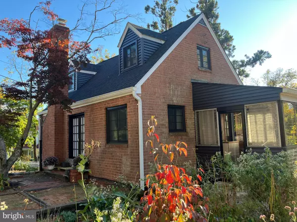 Glen Echo, MD 20812,6008 BRYN MAWR AVE