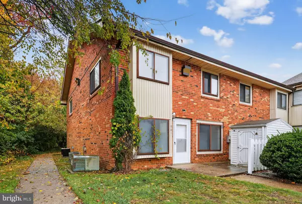 901 COBBLE CREEK CURV, Newark, DE 19702