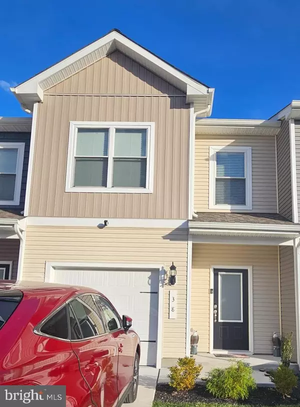 38 BLOOMSBURY STREET, Falling Waters, WV 25419