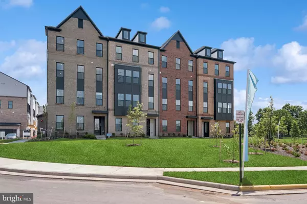 Chantilly, VA 20151,14913 DECO CIR #LOT 91