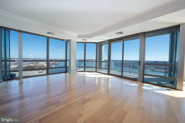 Philadelphia, PA 19123,901 N PENN #R2801