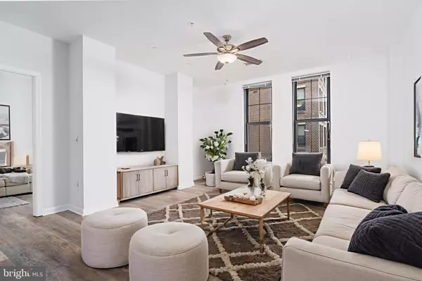 444 W BROAD ST #401, Falls Church, VA 22046