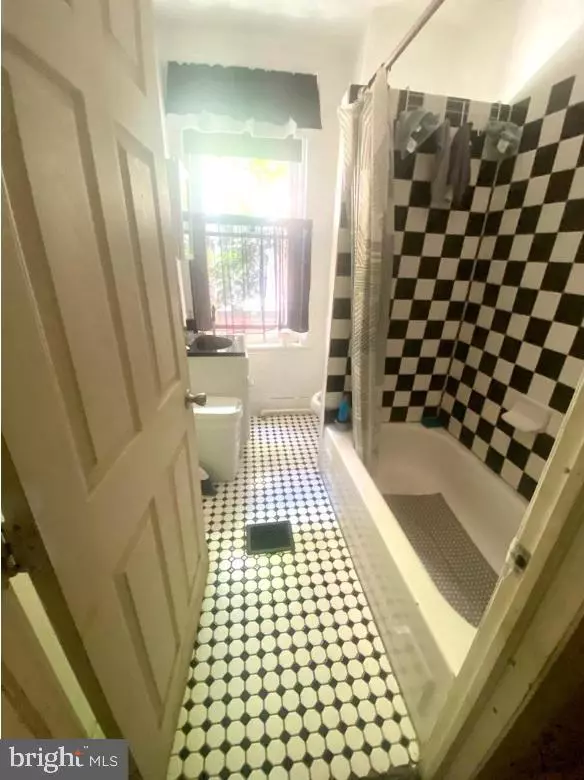 Philadelphia, PA 19104,812 N PRESTON ST