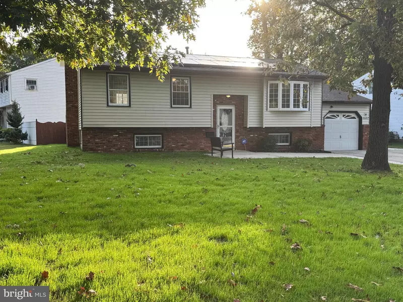 1602 PIN OAK RD, Williamstown, NJ 08094