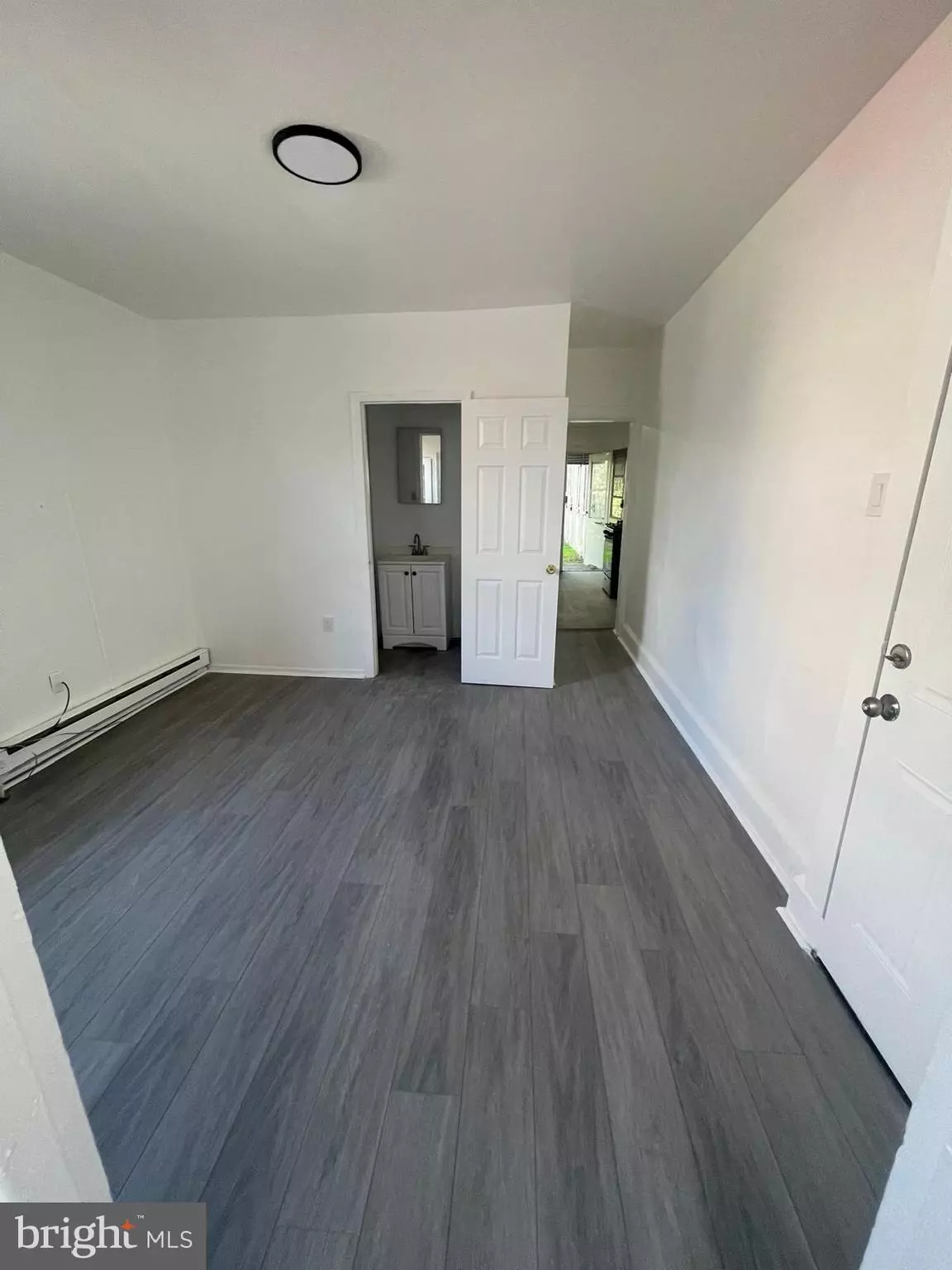 Chester, PA 19013,2721 W 3RD ST #1F