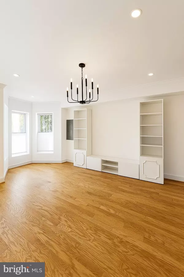 Washington, DC 20002,16 Q ST NE