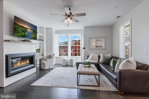 Leesburg, VA 20175,202 MURDOCH SQ SE