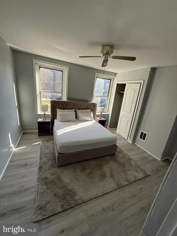 Philadelphia, PA 19145,1618 S BAILEY ST