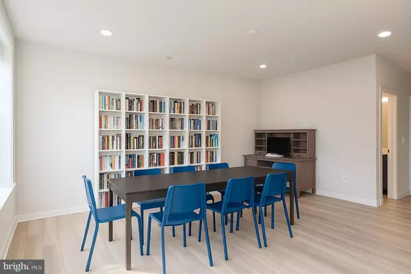 Frederick, MD 21704,8642 SATINWOOD DR