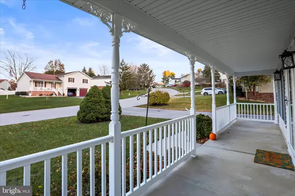 Hanover, PA 17331,32 MAGNOLIA LN