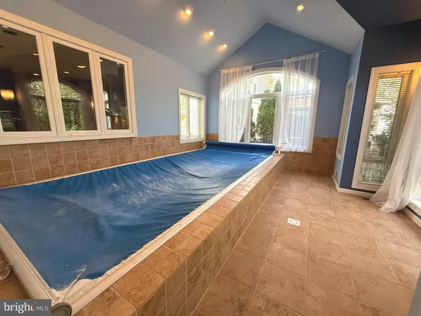 Herndon, VA 20171,13222 STABLE BROOK WAY