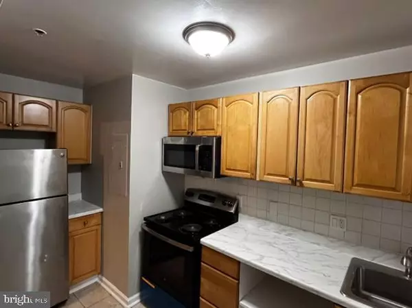 Washington, DC 20020,2100 FENDALL ST SE #14