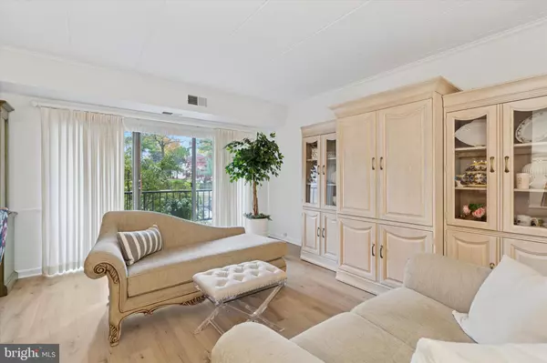 Bryn Mawr, PA 19010,601 MONTGOMERY AVE #204