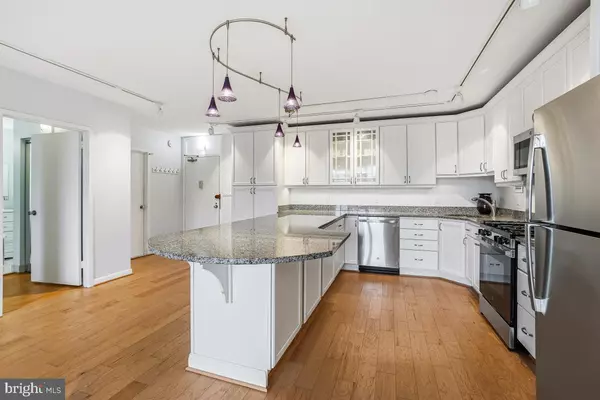 4242 E WEST HWY #514, Chevy Chase, MD 20815