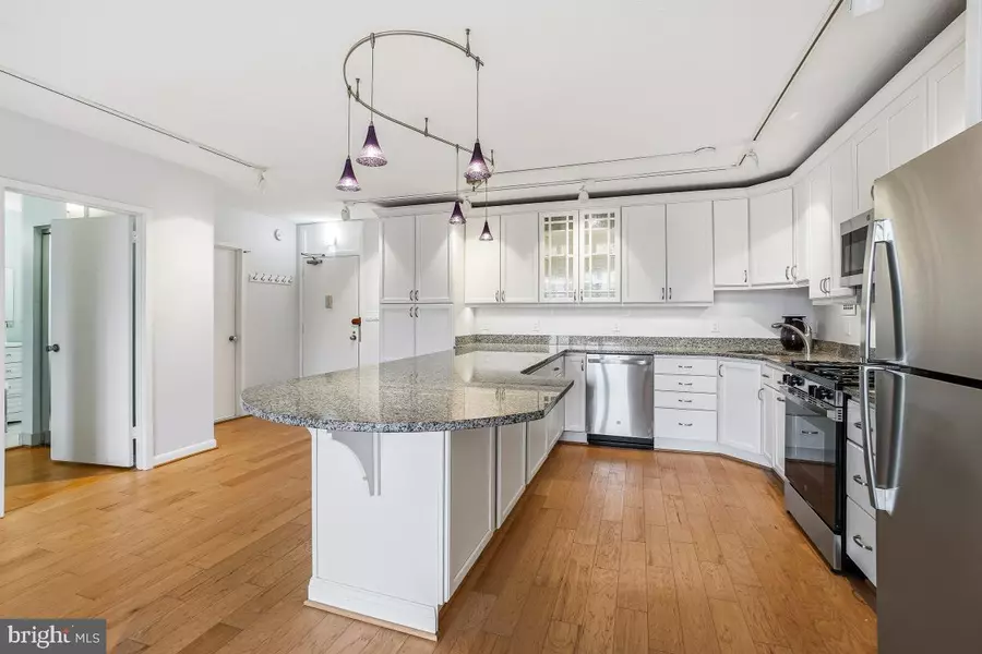 4242 E WEST HWY #514, Chevy Chase, MD 20815