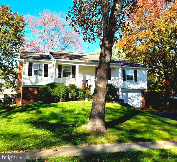 13102 PENNYPACKER LN, Fairfax, VA 22033