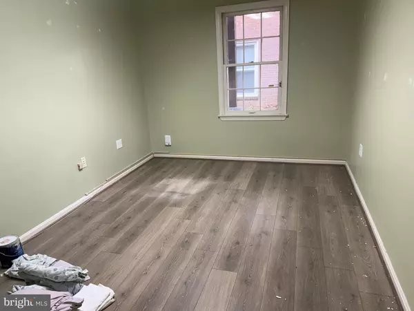 Rockville, MD 20850,966-21A HUNGERFORD DR #A-21