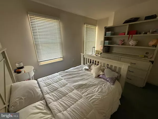 Gaithersburg, MD 20878,344 HART MEWS