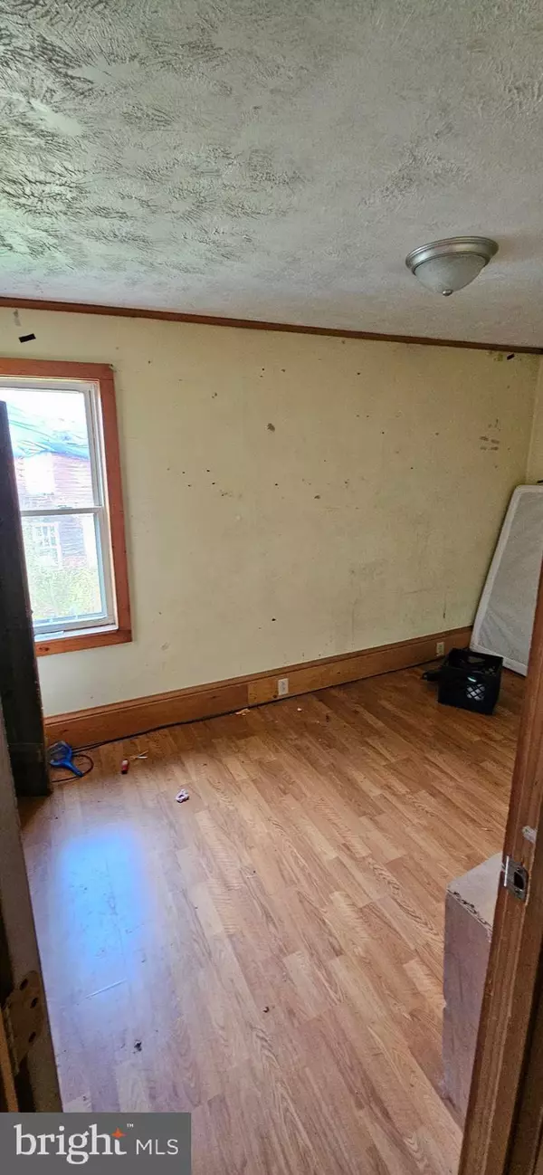 Burnside, PA 15721,68 MAPLE ST