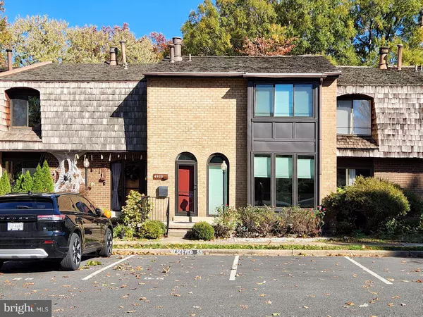 Annandale, VA 22003,4939 ORISKANY DR